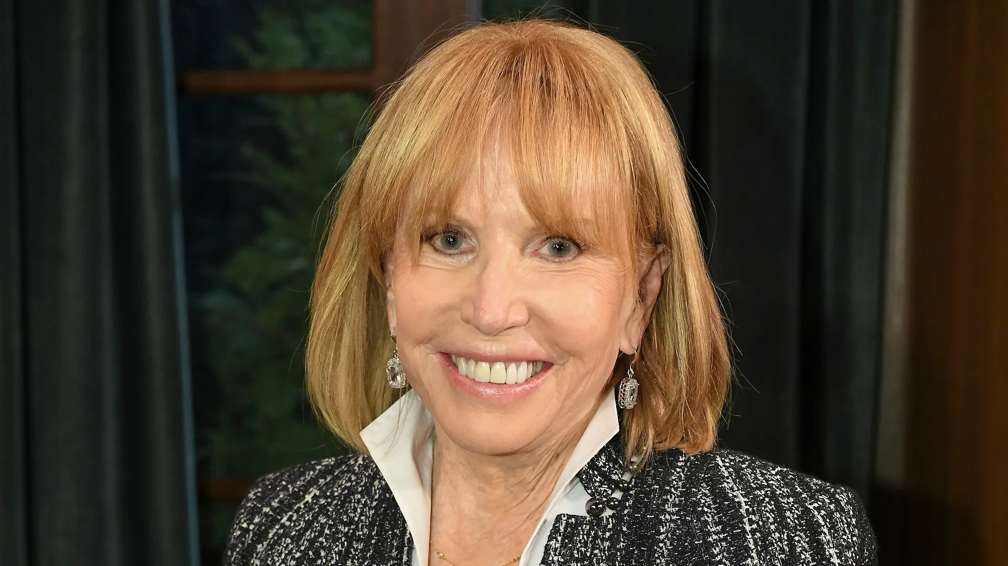 Leslie Charleson